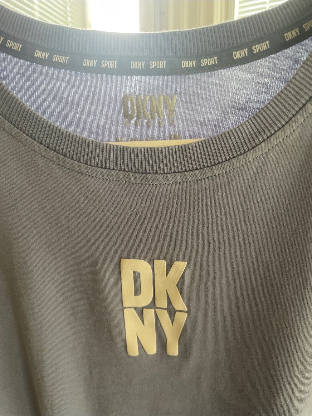 Dkny Men's Crewneck Sweater in Gray with Gold Logo